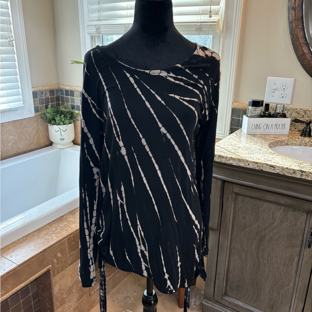 KOl unlimited Black and White Tie-Dye Long Sleeve Top boutique finds